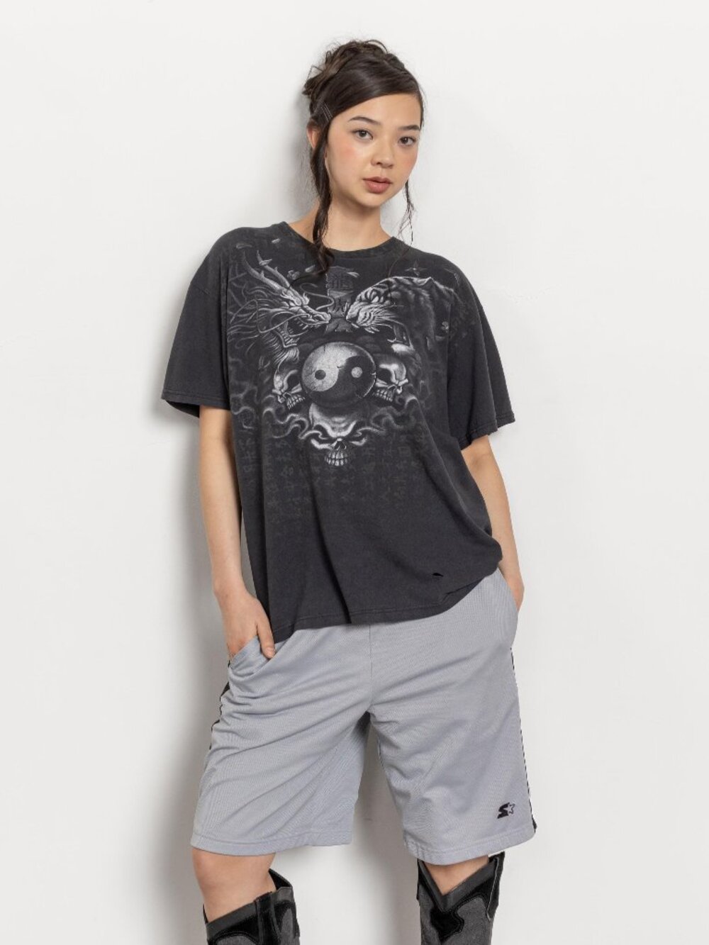 Vintage Tiger Graphic T-Shirt: Faded Black Oversize Fit Medium Large